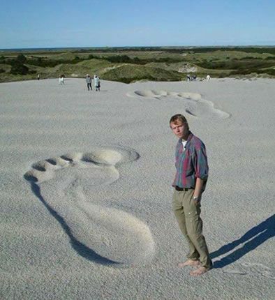 A Real Big Foot - Funny Pictures and Images